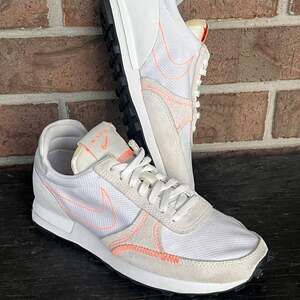 Nike Daybreak N 354 Women’s Size 6 White Hyper Crimson Orange Mesh Sneakers